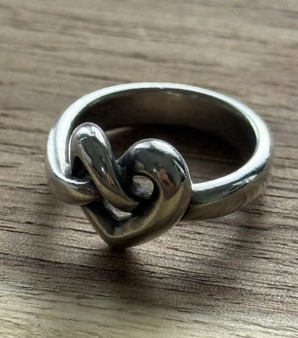 James Avery Retired Sterling Silver Heart Knot Ring Size 8